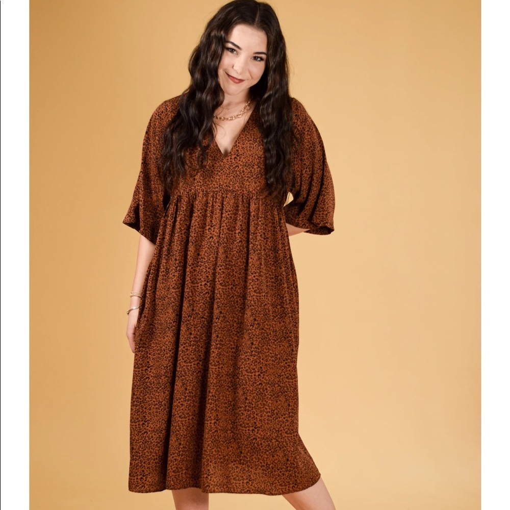 Kimono sleeve flowy skater midi dress